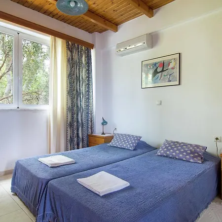 Modish In Lefkogia Crete With Swimming Pool Villa